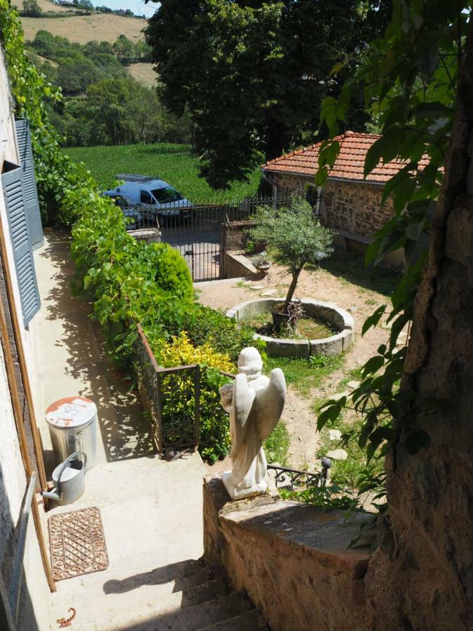 Le Chatel En Beaujolais Valsonne Eksteriør billede